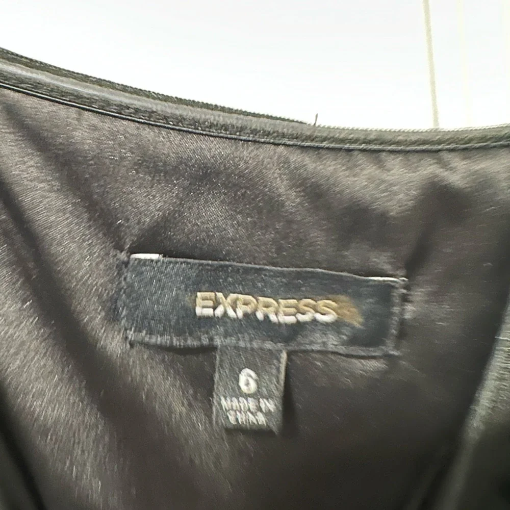 EXPRESS party dress w bow detailing - Picture 3 of 5